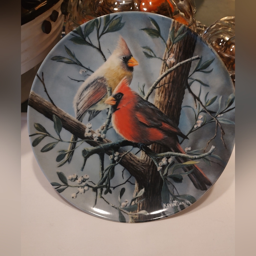 Cardinal Collector Plate